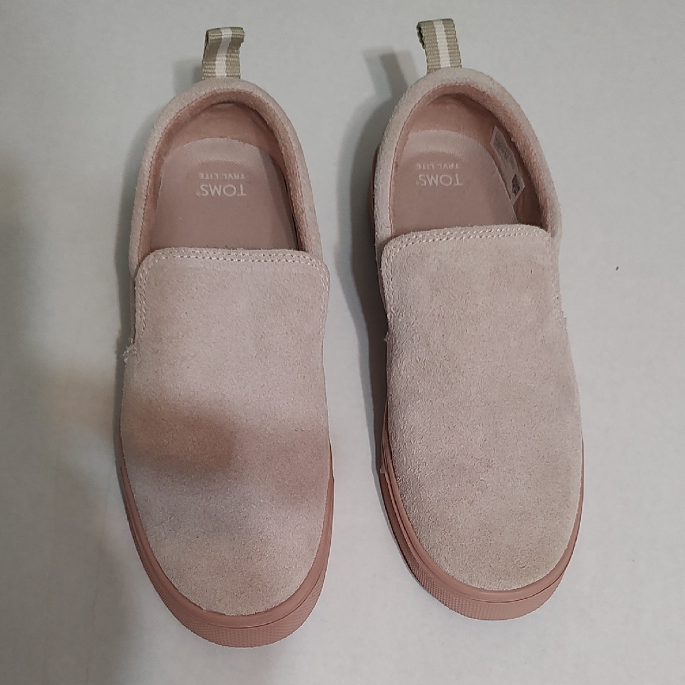 Tom's Light Pink Blush Suede Leather Slip On Sz 8.5